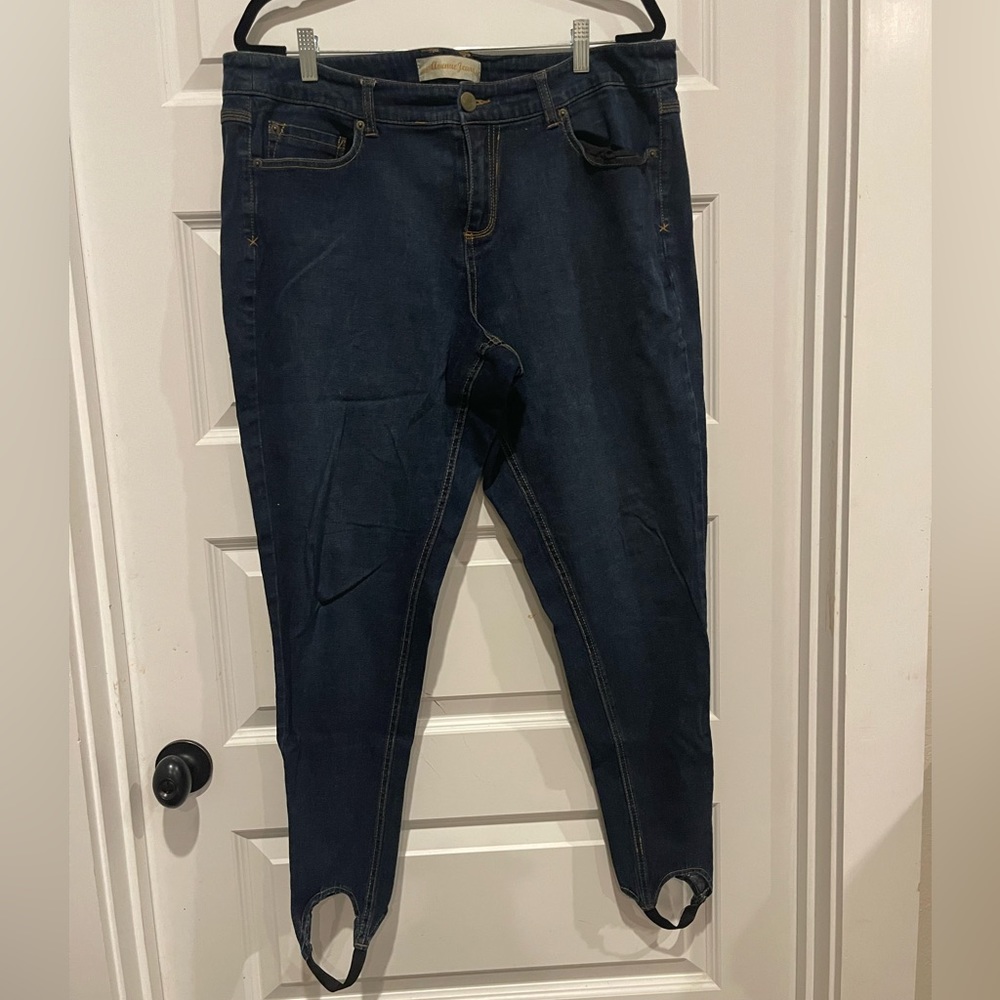 Jeans with foot straps